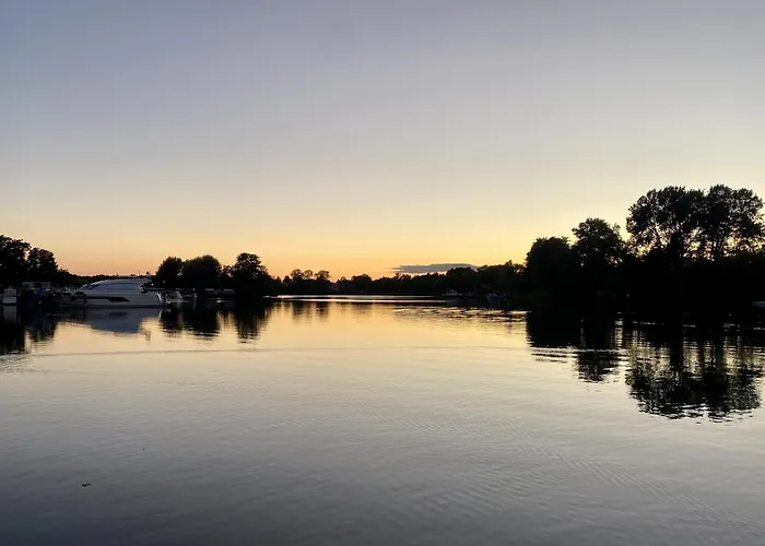 Bådhotel Ahoiwerder Hausboot Havelzauber Fuehrerscheinfrei *